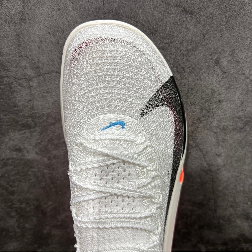 Nike Air Zoom Alphafly NEXT %3 - Picture 4 of 9